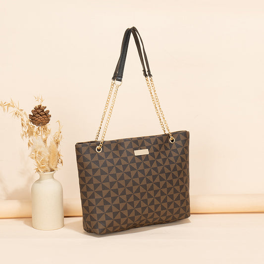 【50% OFF】Geanta Tote Geometrică cu Lanț Decorativ – Stil și Confort